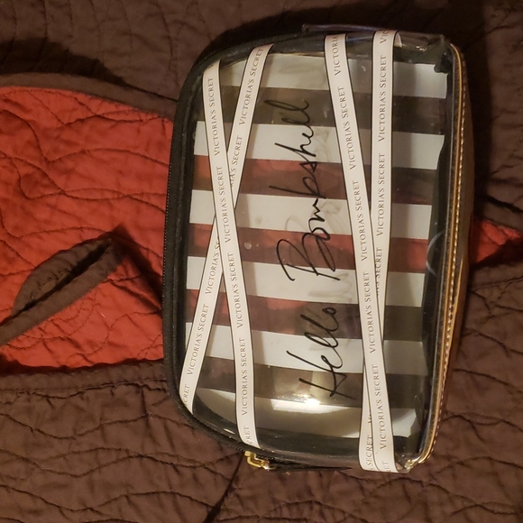 Bundle of Victoria secret makeup bags - Picture 2 of 6